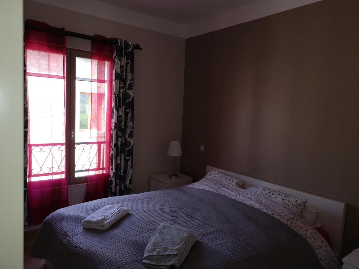 L'Ours Des Corbieres - Chambres D'Hotes Servies-en-Val Rum bild